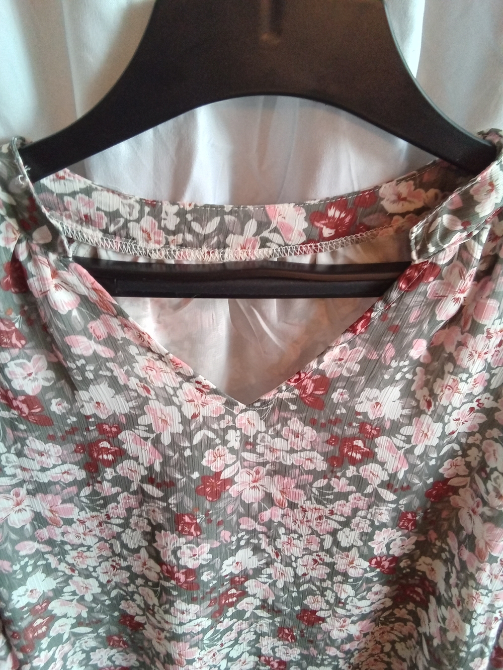 Floral V-Neck Long Sleeve Women's Top -‎ Pink & Gray M - Picture 5 of 5